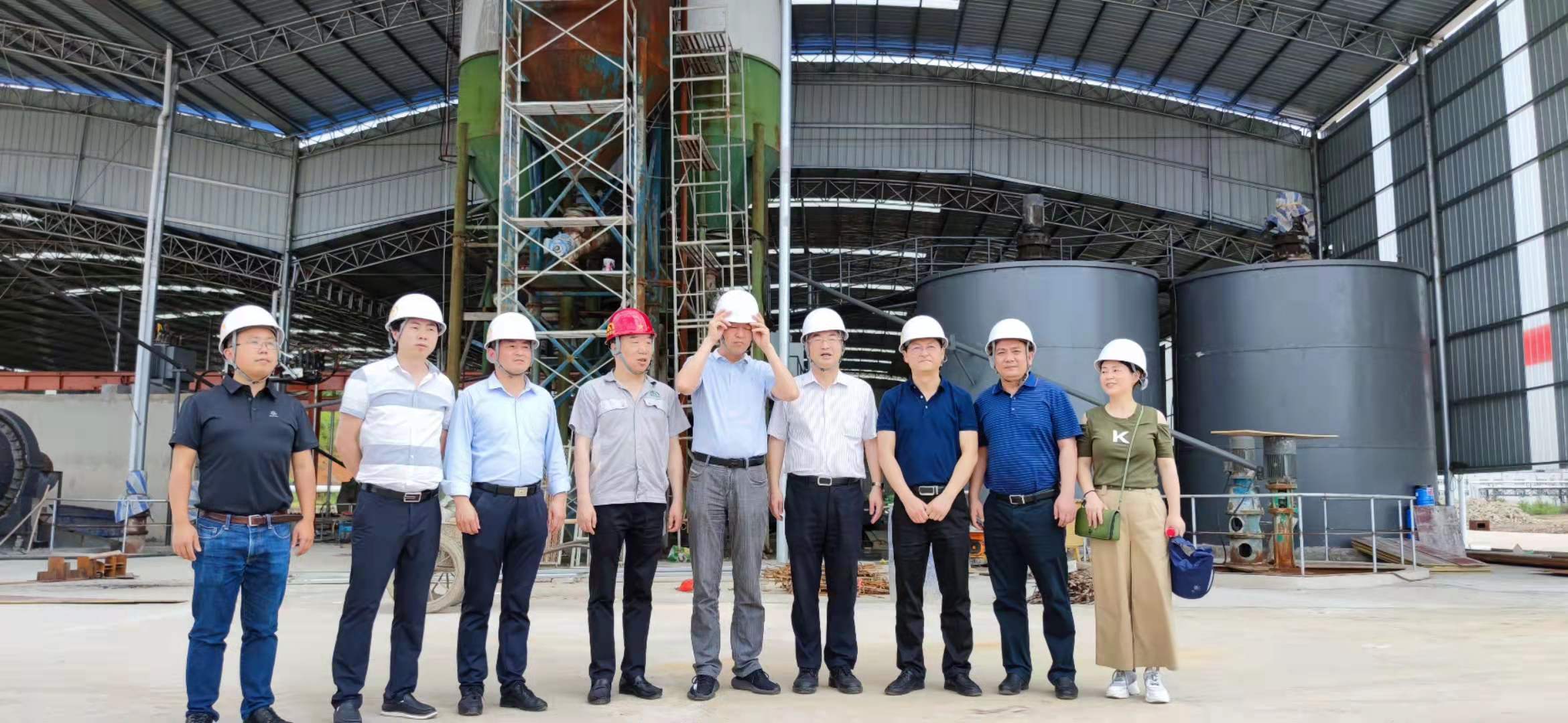 省監(jiān)委省科技廳聯合檢查組到能礦錳業(yè)調研錳渣循環(huán)利用項目